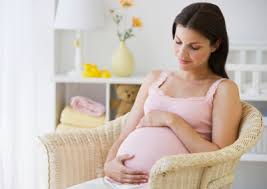 Bản thân việc mang thai đã có thể  gây căng thẳng và nguy hiểm cho nhiều phụ nữ. Một số chị em từng bị hôn mê hoặc co giật trong thời gian mang thai còn có nguy cơ mắc một số bệnh tim cao gấp đôi.