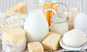 Sữa, pho mát,...và các sản phẩm từ sữa không chỉ gây ra cảm giác khó tiêu mà còn gây ảnh hưởng xấu cho hoạt động bơm máu đi nuôi cơ thể của tim.