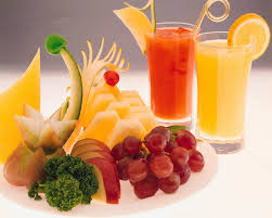 Nước ép trái cây, đặc biệt là quả mọng giàu chất chống oxy hóa giúp tránh và cải thiện sức khỏe thận.