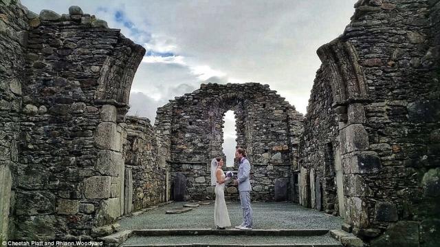 Lễ cưới ở nhà thờ Glendalough, Ireland