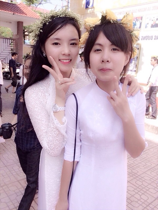Hoa hậu Nguyễn Cao Kỳ Duyên nhờ những bức hình đáng yêu xinh xắn thời học sinh mà thoát 'án oan' xấu xí.