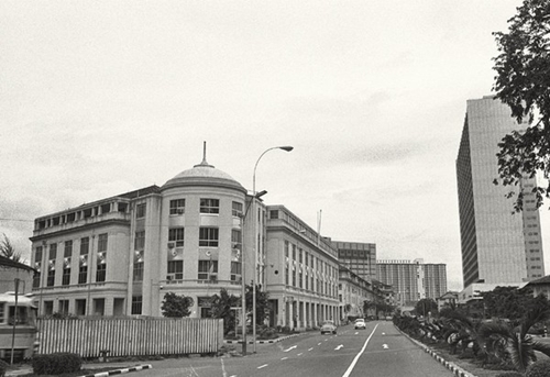 Tòa nhà Maxwell từng là nơi chứa hàng triệu đô la ma túy, vàng ròng và những món hàng xa xỉ bởi vì nó là trụ sở của cục Hải quan Singapore.