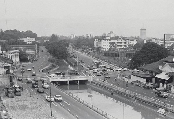 Đại lộ Serangoon đi xuyên qua Singapore năm 1979.