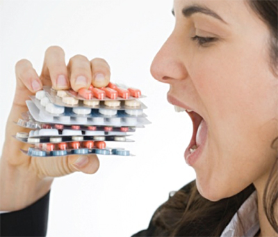 Tác dụng phụ của thuốc: Rối loạn nội tiết sau khi sử dụng lâu dài các biện pháp tránh thai cũng có thể gây ra sự chậm trễ kinh nguyệt.
