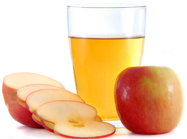 Giấm táo được dùng để điều trị chứng khó tiêu, hỗ trợ hấp thu các vitamin và khoáng chất, bên cạnh đó là đặc tính kháng khuẩn, rất hiệu quả trong việc làm giảm cơn đau dạ dày.