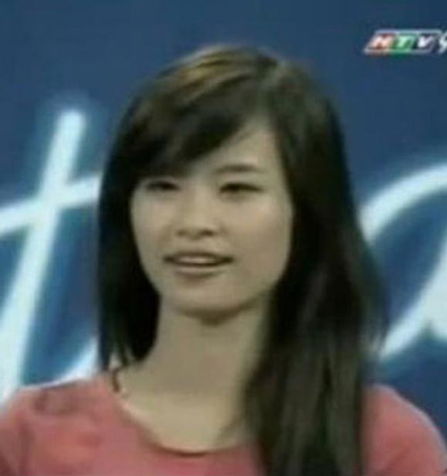 Cô khởi nghiệp ca hát khi tham gia Vietnam Idol 2007 nhưng không thành công.