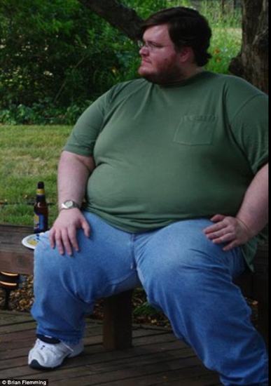 Brian Flemming từng nặng 288kg. Nguyên nhân là do chế độ ăn uống vô tội vạ. Mỗi ngày, Brian còn uống 1 lít rượu và nạp 7.000 calo. Brian từng được chẩn đoán mắc bệnh tiểu đường, trầm cảm và nghiện rượu.