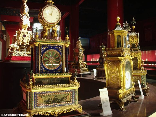 Bảo tàng ở Tử Cấm Thành có một trong những bộ sưu tập đồng hồ cơ thế kỷ 18-19 lớn nhất thế giới, với hơn 1.000 chiếc được chế tác tại cả Trung Quốc và nước ngoài.