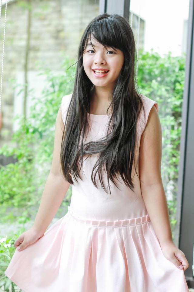 Trong khi cô em Hồng Khanh của gia đình đã từng gây ấn tượng mạnh tại cuộc thi The Voice Kids năm 2013.