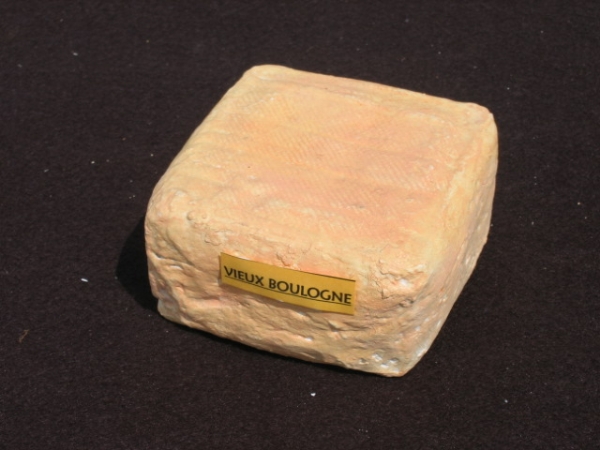 Nặng mùi nhất: Vieux Boulogne, một loại pho mát mềm đến từ miền Bắc nước Pháp từ lâu đã được công nhận là thực phẩm nặng mùi nhất thế giới.