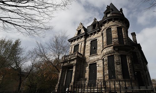 Lâu đài Franlin xây dựng năm 1865 được xem là lâu đài bị ma ám rùng rợn nhất ở bang Ohio, nước Mỹ.