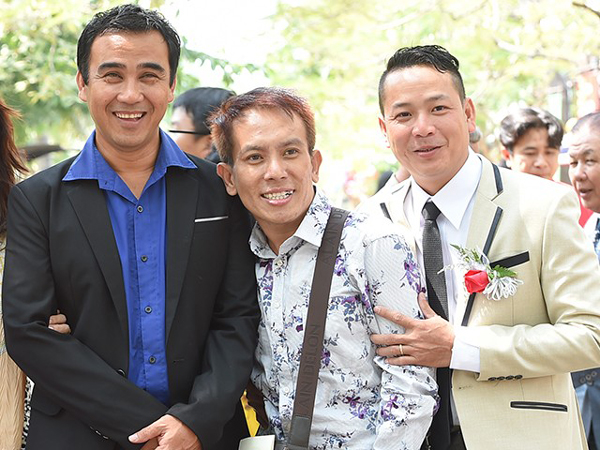 Đăng Lưu trong tấm ảnh cùng MC Quyền Linh.