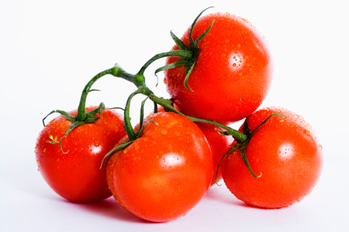 Cà chua được xem là phương pháp giảm cân mới nhất của phụ nữ Nhật, loại quả này mọng nước, giàu chất sơ và vitamin C, A, chứa lượng calo rất thấp và đặc biệt nó giúp bạn giảm được ít nhất 2kg trong 1 tháng.