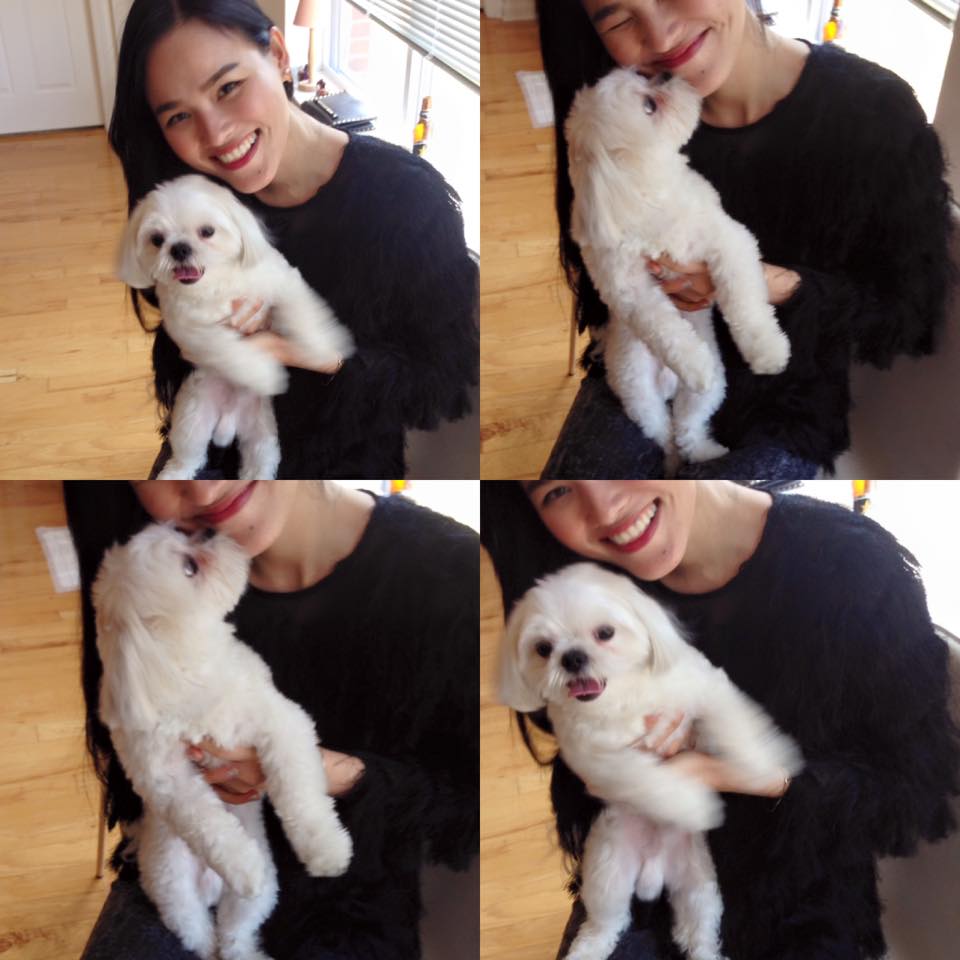 Tuyết Lan rất chăm đăng ảnh chụp cùng cún cưng. Trong ảnh, cô tỏ ra vô cùng thích thú khi 'nựng' chú cún đáng yêu của mình.