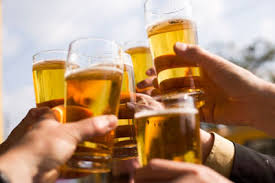 Người bị viêm gan: Sau khi vào cơ thể, chất cồn trong bia phải trải qua quá trình lọc và chuyển hóa ở gan. Các độc tố của bia sẽ tích tụ ở gan và làm cho bệnh ngày càng nặng thêm.