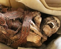 Phát hiện xác ướp 900 năm tuổi bị trói ở giữa đường