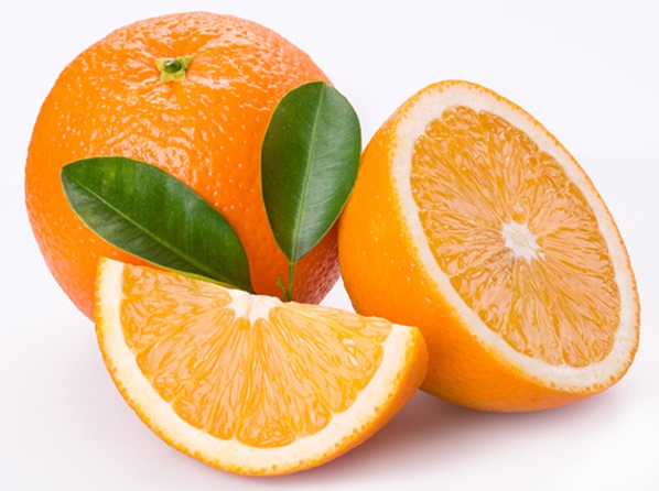 Cam là một nguồn cung cấp vitamin C, vitamin E, vitamin B1, vitamin B3, vitamin B9, và caroteniods... rất phong phú.