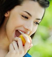 Cơ thể những người mắc tiểu đường thường thiếu vitamin C do đó cần thường xuyên bổ sung loại vitamin này, đặc biệt là trong những trái cây họ cam, quýt...