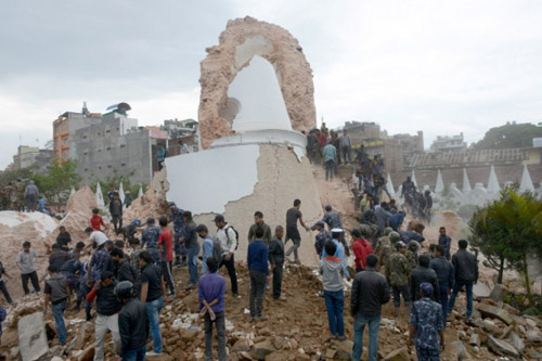 Phó thủ tướng Bamdev Gautam cho biết, thung lũng Kathmandu và các huyện lân cận bị ảnh hưởng nặng nề nhất.