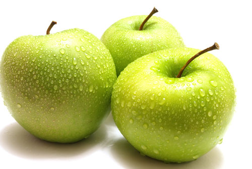 Táo - theo nghiên cứu, phổi hoạt động tốt là nhờ có vitamin C, E và beta-carotene hỗ trợ. Và đây là những chất có chứa trong táo khá lớn. Mỗi ngày ăn một trái táo sẽ giúp lá phổi khỏe mạnh, tăng cường hệ miễn dịch cho đường hô hấp.