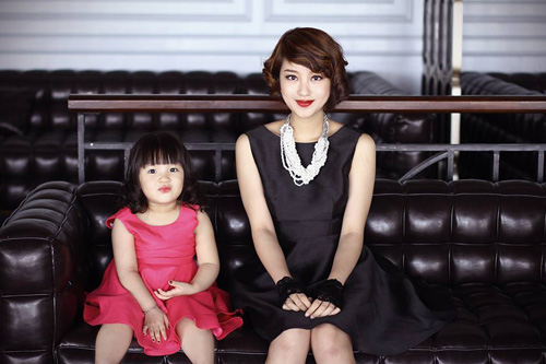 Sở hữu gương mặt ăn ảnh và khả năng chơi piano điêu luyện, Mi Vân nhanh chóng nổi tiếng trong giới trẻ những năm 2004-2007.