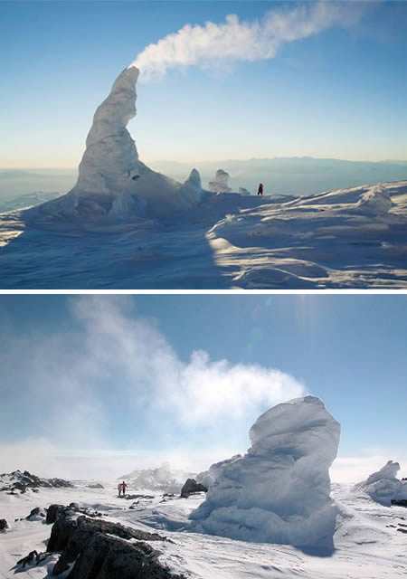 Tháp băng của núi Erebus, Nam Cực: Đây cũng là nơi duy nhất trên thế giới mà lửa và băng kết hợp với nhau tạo nên những tháp băng lớn cao khoảng 20m. Khí nóng từ núi lửa phả qua các miệng tháp băng làm cảnh quan nơi đây trông thật sự kì thú và ngoạn mục.