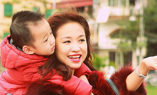 Trải qua nhiều biến cố suốt nhiều năm qua, nữ diễn viên Thanh Vân Hugo vẫn tự tin với cuộc sống của một bà mẹ đơn thân.