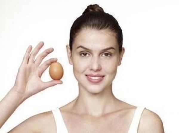 Một quả trứng cỡ trung bình có thể cung cấp khoảng 5 gam protein, thích hợp là đồ ăn nhẹ lành mạnh cho bữa sáng văn phòng.