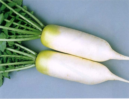 Củ cải trắng là một trong những thực phẩm thiên nhiên có chứa hàm lượng vitamin c rất lớn và lượng axit tự nhiên có tính chất tẩy trắng vùng da bị tàn nhang.