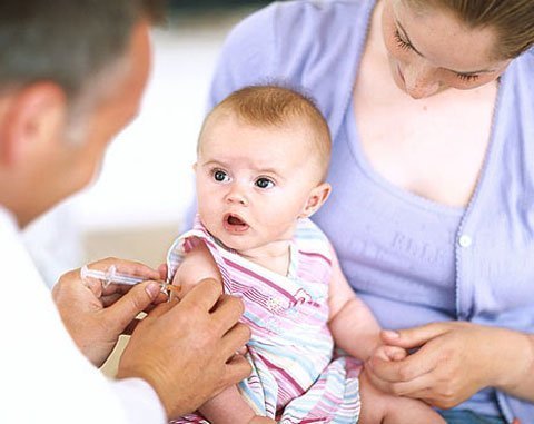 10 mũi tiêm vắc xin trẻ 