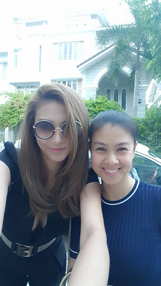 Hoàng Yến selfie cùng người chị thân thiết - diễn viên Kim Thư.