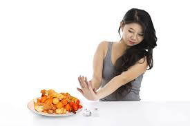 Không ăn đồ ăn nhanh - trong thức ăn nhanh có rất nhiều chất có khả năng kháng insulin, vì vậy nếu bạn càng ăn nhiều thức ăn nhanh thì nguy cơ kháng insulin càng cao. Điều này sẽ khiến bạn dễ mắc bệnh tiểu đường type 2.