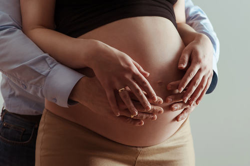 Mẹo cực hay để xoay ngôi thai cho mẹ muốn sinh thường