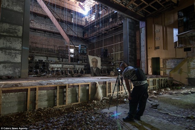 Nhưng đối với những người đã gắn bó với Chernobyl trước khi thảm họa xảy ra, nó vẫn là quê hương và nơi làm việc.