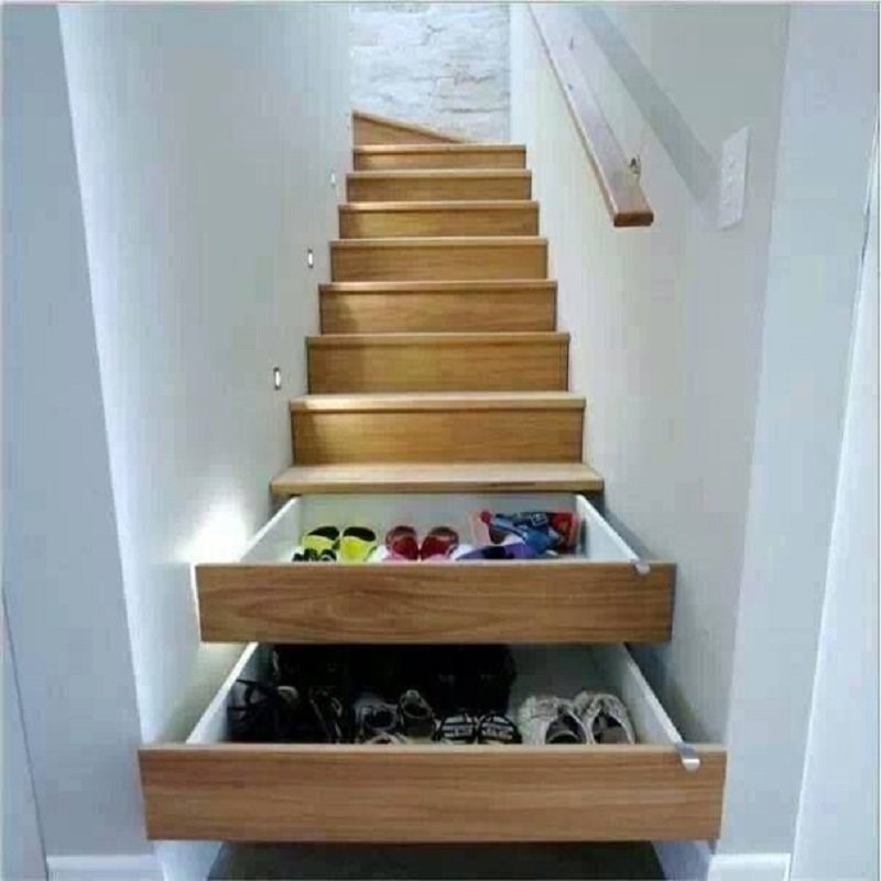 Cầu thang kết hợp chỗ để đồ. Một ý tưởng tiết kiệm không gian không thể hợp lý hơn.