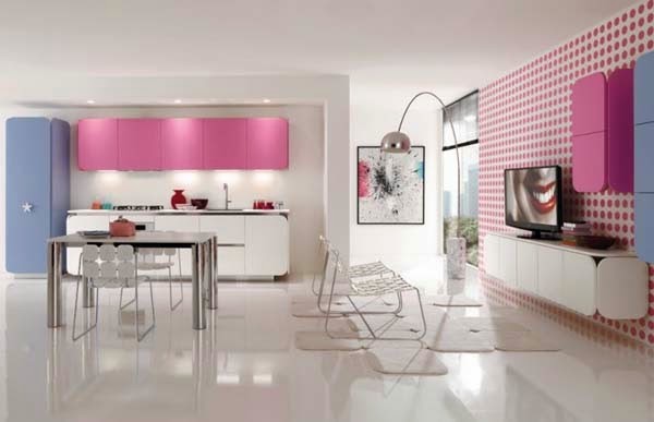 Hay sự nhấn nhá màu hồng của hệ tủ bếp đều mang lại sự quyến rũ và cực nữ tính cho phòng bếp.