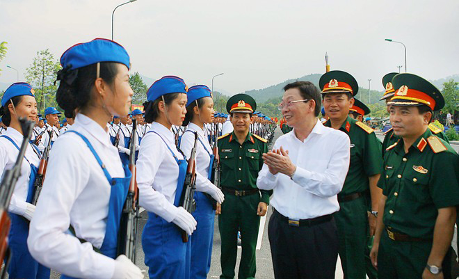 Chủ tịch UBND TP Hà Nội Nguyễn Thế Thảo đã đến Làng văn hóa các dân tộc Việt Nam thăm hỏi, động viên các các chiến sĩ tham gia luyện tập.