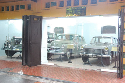 Hiện những chiếc xe này đang được trưng bày tại Khu di tích Phủ Chủ tịch, Hà Nội.