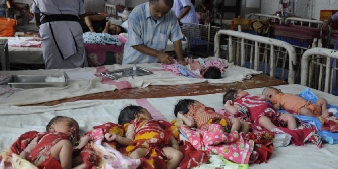 Ấn Độ: Hơn 60 trẻ em chết bất thường, dư luận dậy sóng