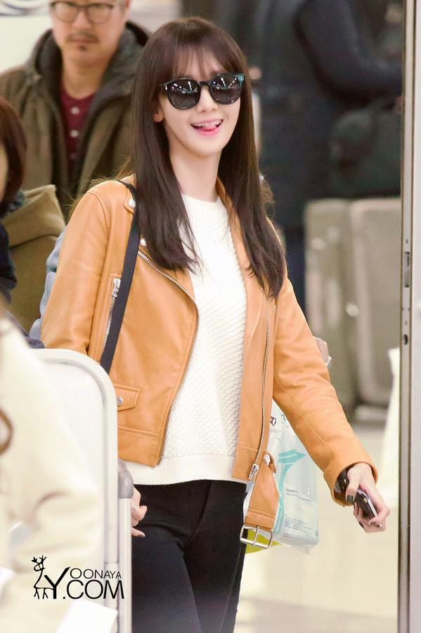 Chọn áo khoác thu sành điệu như Yoona - SNSD