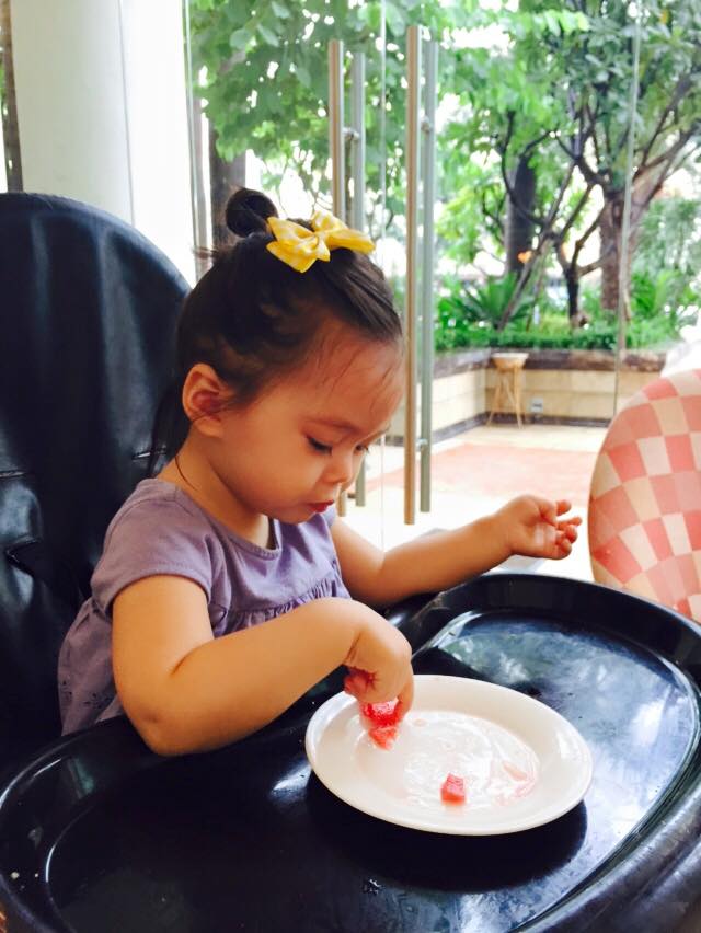 Con gái Đoan Trang có nhiều nét đẹp của cả bố lẫn mẹ.