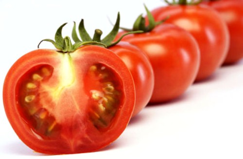 Cà chua rất giàu lycopene, cũng là chất chống oxy hóa mạnh giúp chống lại các gốc tự do có thể gây ung thư.