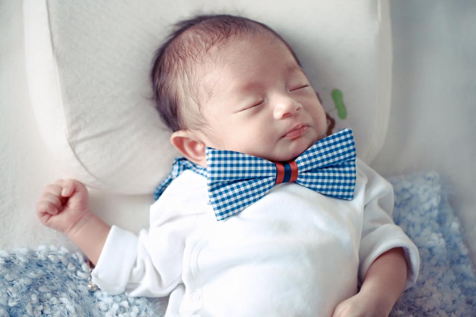 Phan Hiển thừa nhận 'He's so cute when he sleeps!' (Con trai thật dễ thương khi ngủ).