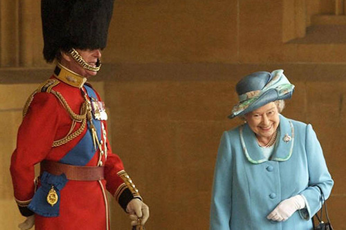 Tin nóng 24h qua ngày 6/11: Người chồng thị vệ của Nữ hoàng Anh