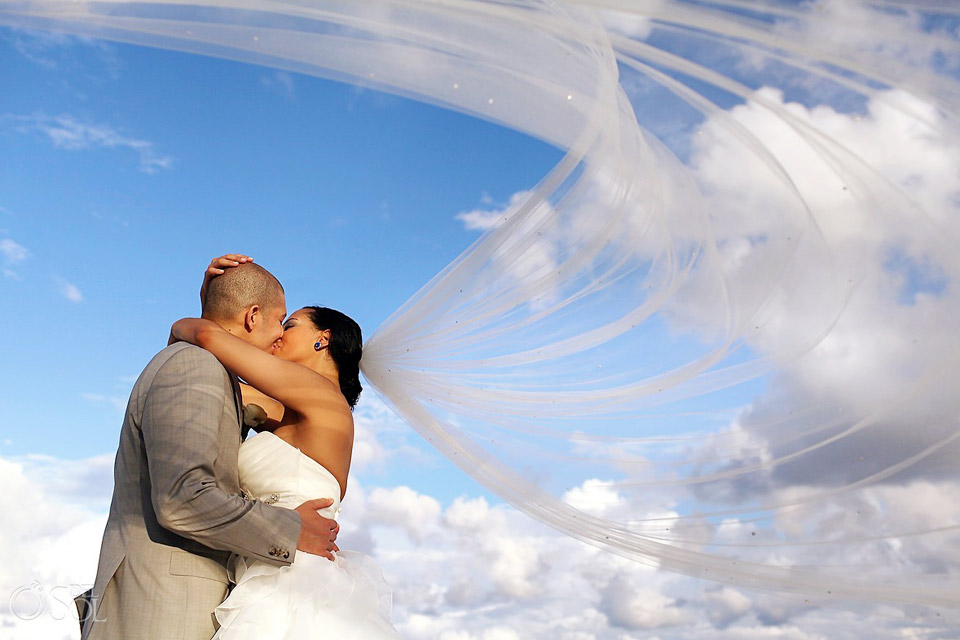 Bức ảnh cưới tuyệt đẹp với khăn voan.
