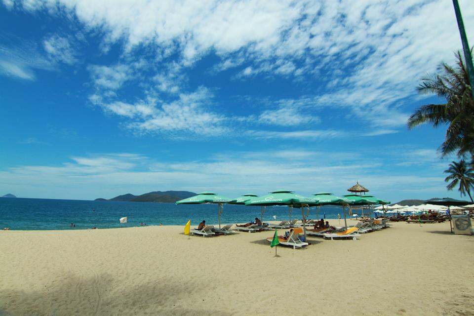 Biển xanh, cát trắng, nắng vàng được coi là 'đặc sản' cuốn hút khách du lịch của Thành phố biển.