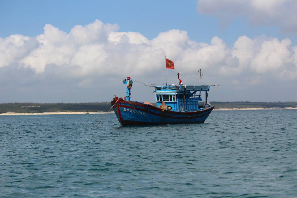 Nếu bạn không muốn đến các điểm du lịch ồn ào và đông vui như biển Nha Trang, biển Đà Nẵng thì biển Quy Nhơn là một lựa chọn tuyệt vời.