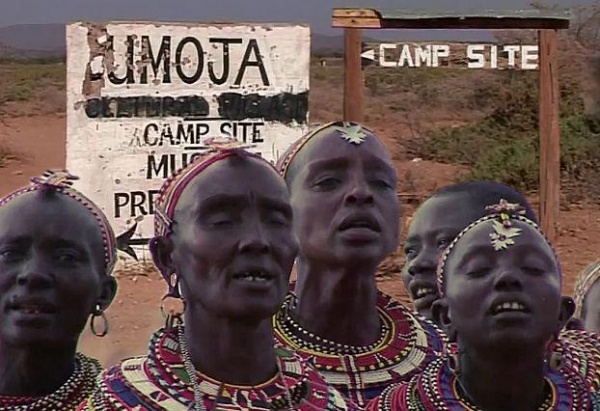 Kỳ lạ ngôi làng “cấm cửa” nam giới ở châu Phi