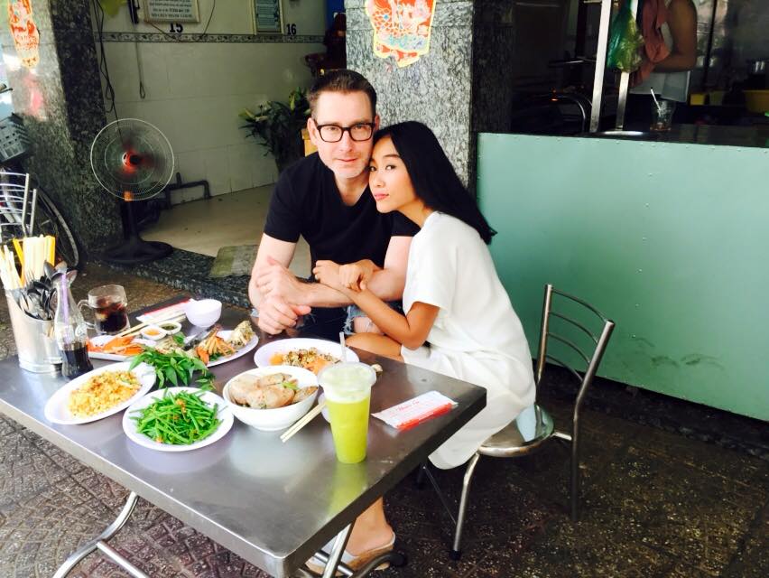 Đoan Trang hạnh phúc bên chồng Tây: \'Tuần này xã về, đổi menu\'.
