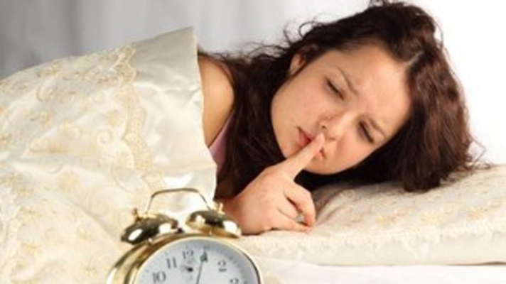 Rối loạn giấc ngủ  Thường xuyên ngủ quá nhiều (hơn 9 giờ/đêm) hoặc quá ít (ít hơn 6 giờ/đêm) cũng gây tổn hại cho trái tim của bạn.